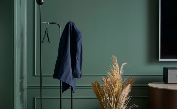 <div class="price"><span style="font-size:18px;"> </span> € 763</div>